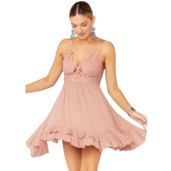NWT! Free People One Adella Lacey Sleeveless Slip Dress in Rose - Size Small - Picture 1 of 9